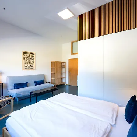 Shima-davos Bed & Breakfast 3*