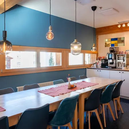 לינה וארוחת בוקר Shima-davos דאבוס