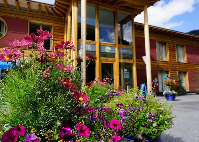 Shima-davos Bed & Breakfast