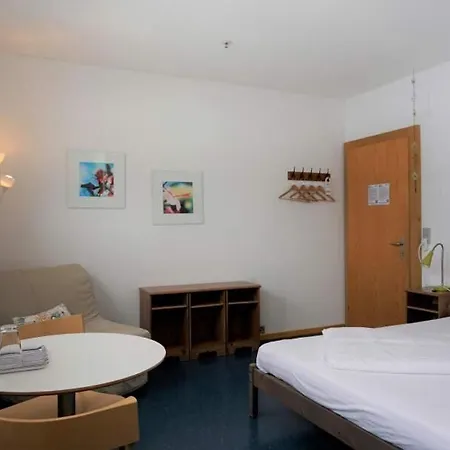 Shima-davos Couette-café 3*